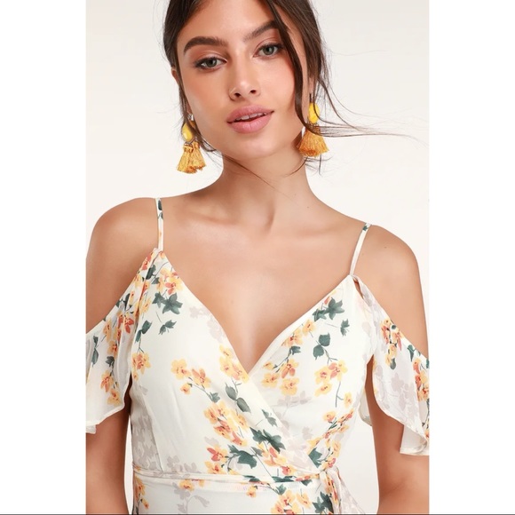 NWOT Lulus Shadow Blooms Cream Floral Print Ruffled Maxi Dress XS Small - Picture 3 of 16